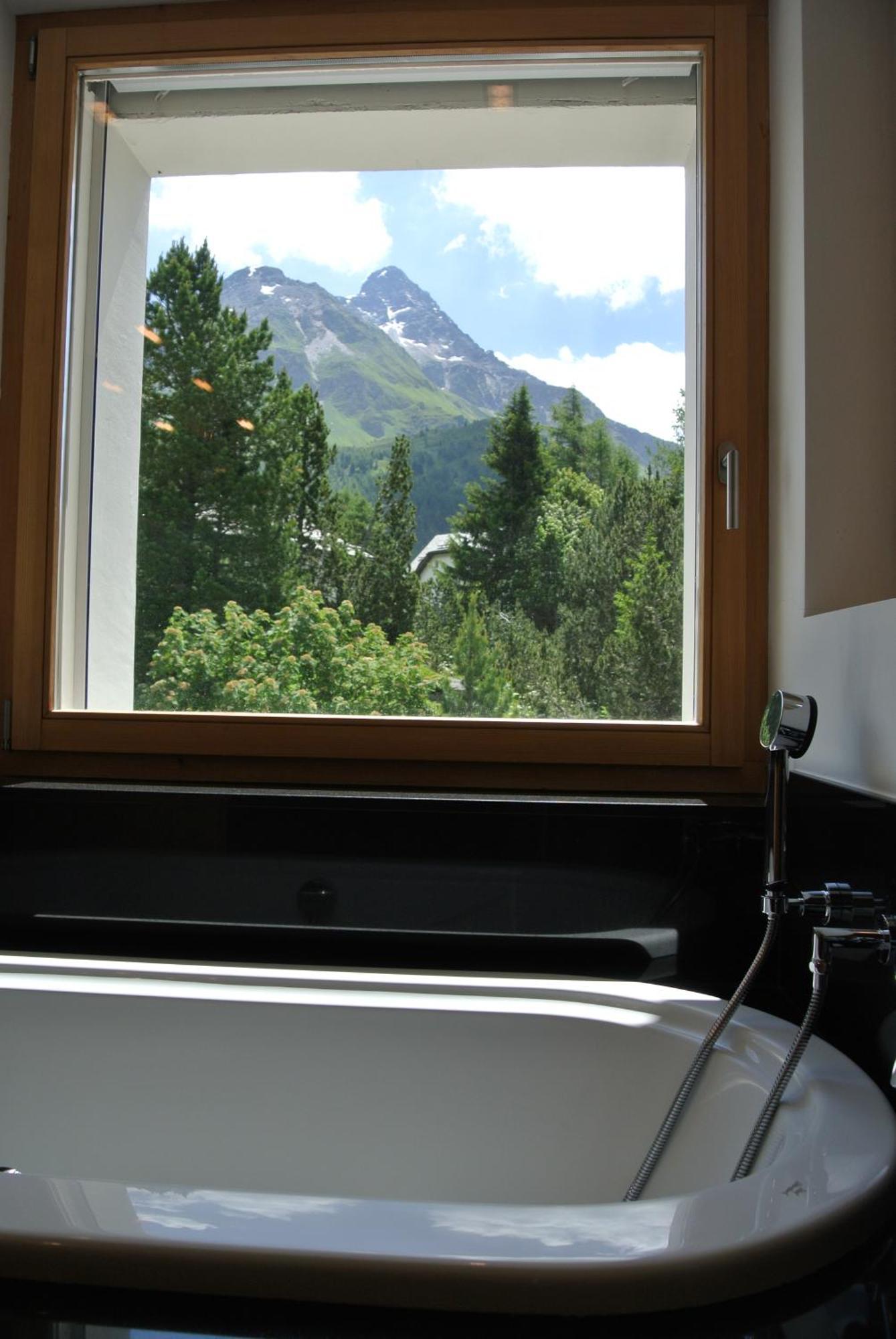 Chesa La Montanella - Ferienwohnung, Maloja Exteriér fotografie