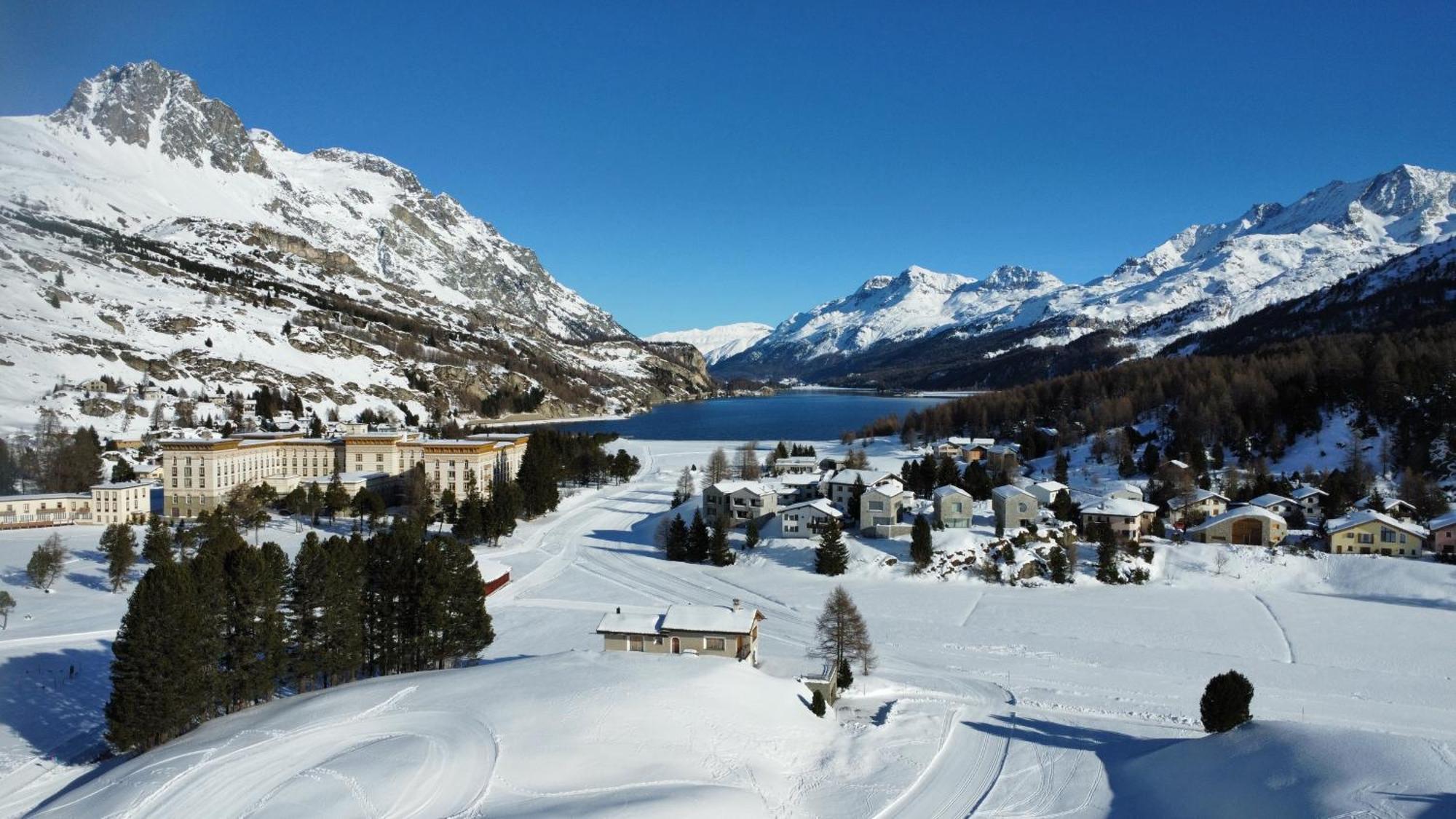 Chesa La Montanella - Ferienwohnung, Maloja Exteriér fotografie