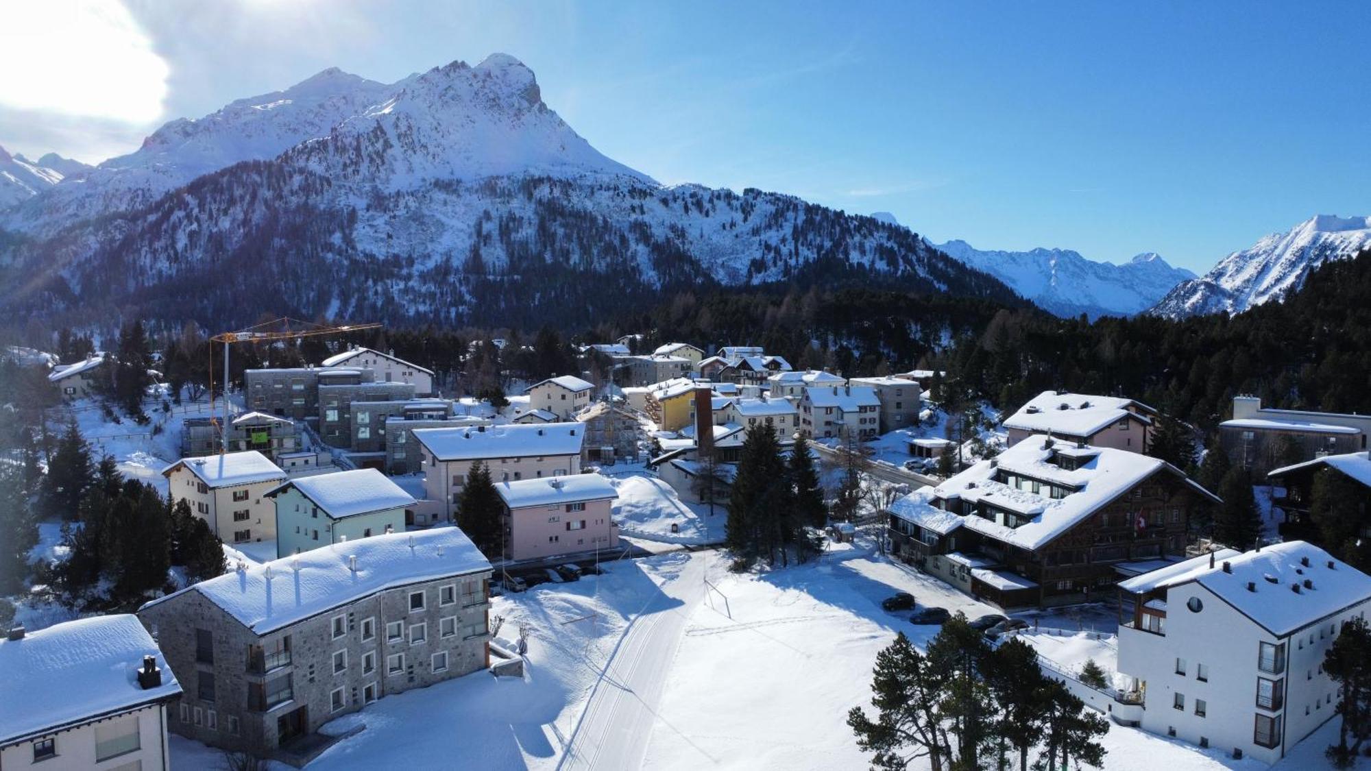 Chesa La Montanella - Ferienwohnung, Maloja Exteriér fotografie