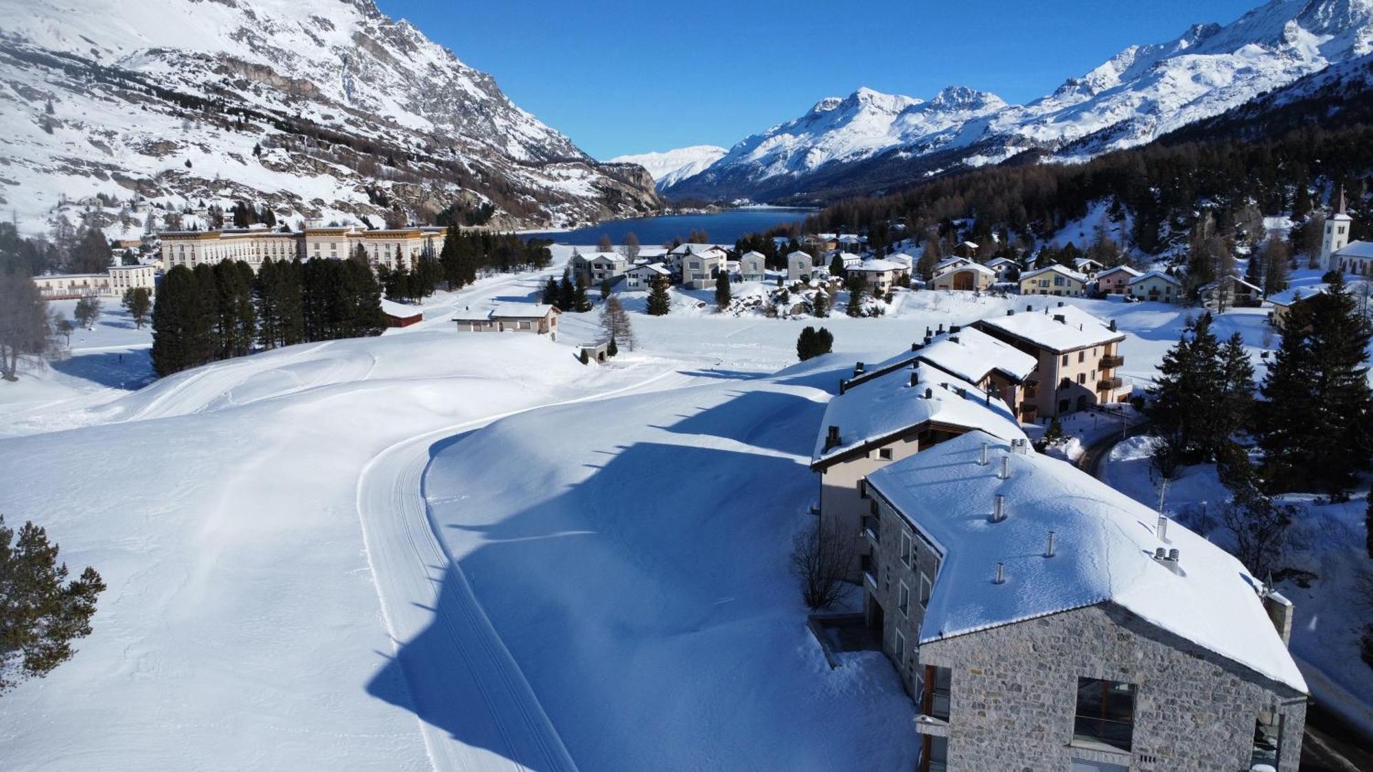 Chesa La Montanella - Ferienwohnung, Maloja Exteriér fotografie
